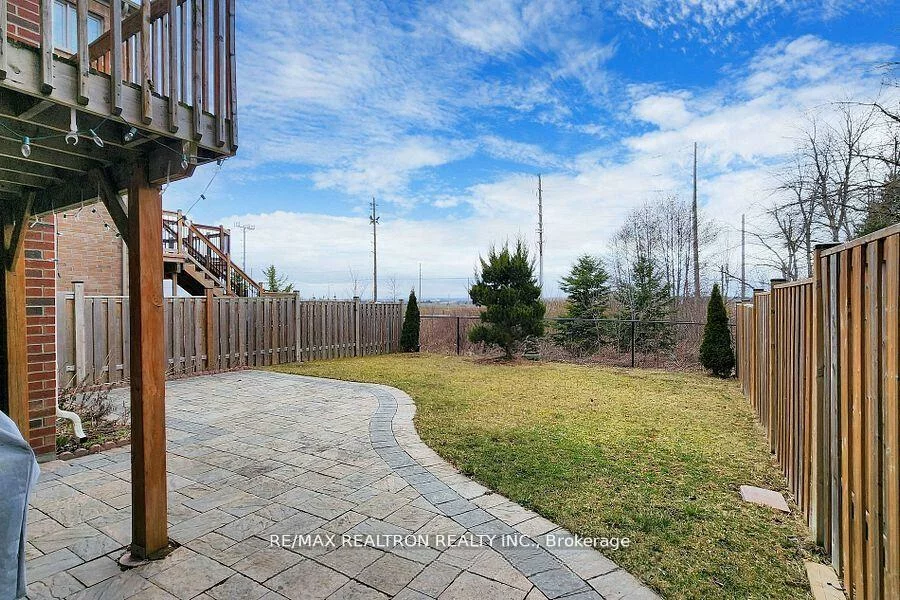 179, Armstrong, Bradford, Bradford West Gwillimbury