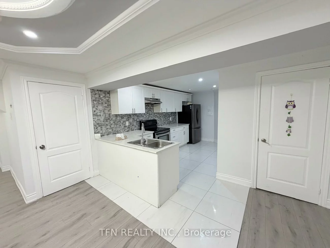 2, Irwin (Basement), Bradford, Bradford West Gwillimbury