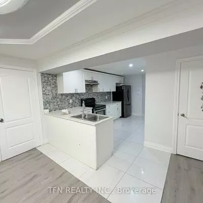 2, Irwin (Basement), Bradford, Bradford West Gwillimbury