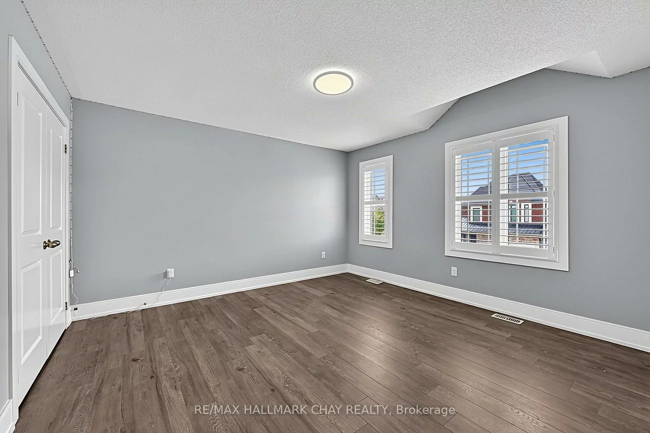35, Tyndall, Bradford, Bradford West Gwillimbury