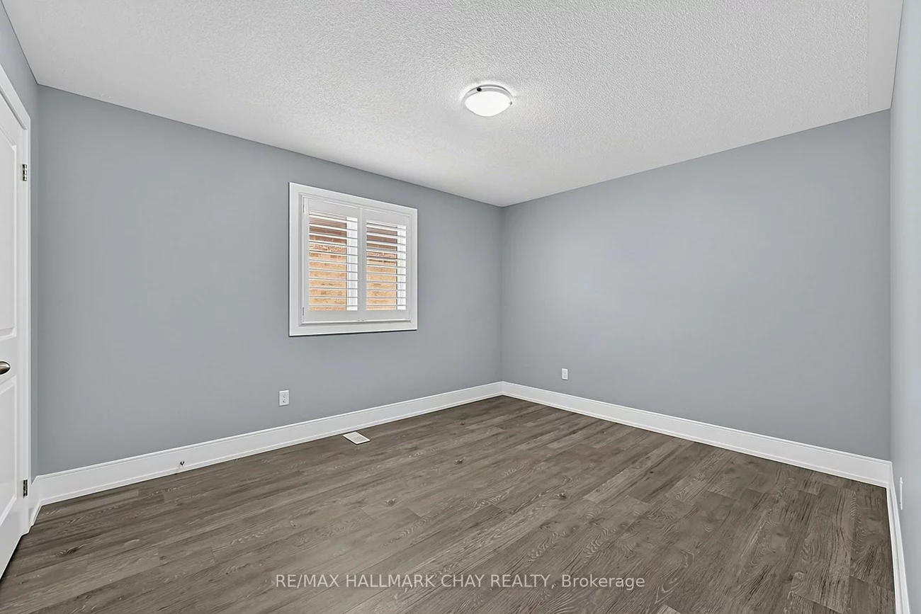 35, Tyndall, Bradford, Bradford West Gwillimbury