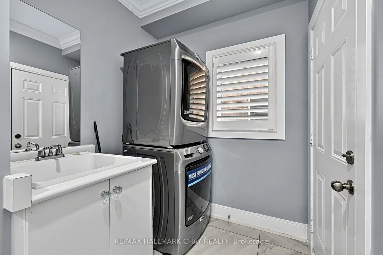35, Tyndall, Bradford, Bradford West Gwillimbury