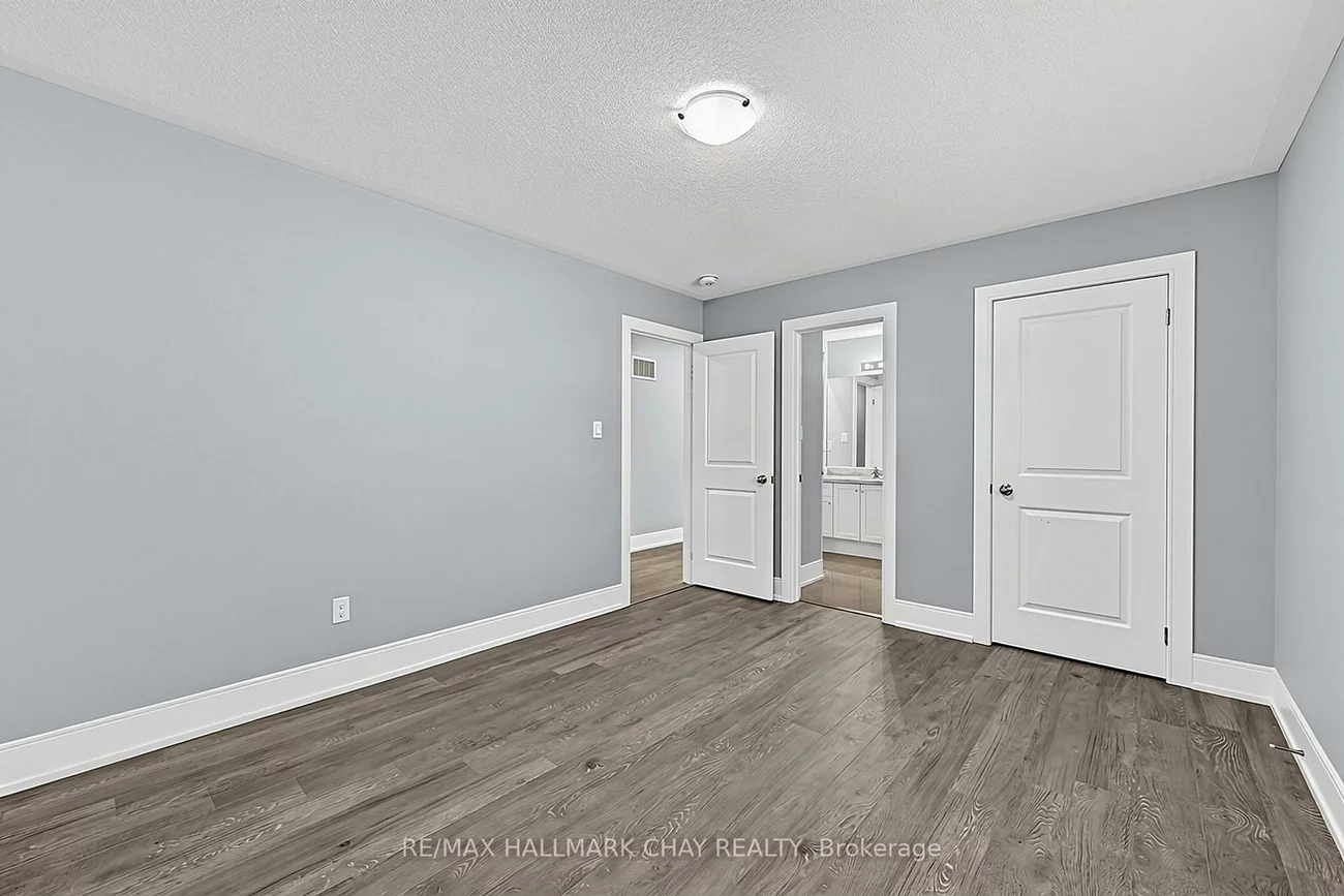 35, Tyndall, Bradford, Bradford West Gwillimbury