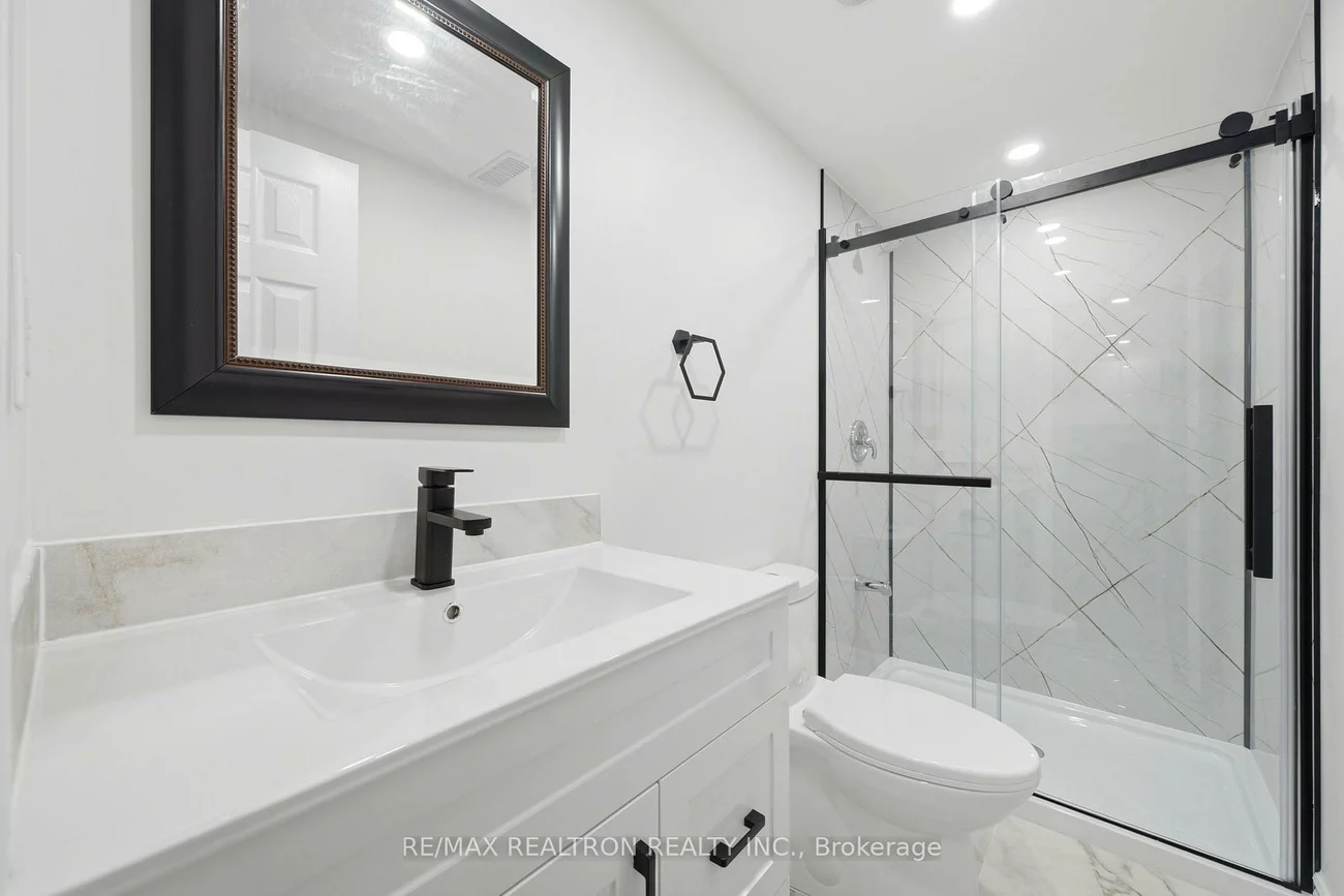 55, Bartram, Bradford, Bradford West Gwillimbury