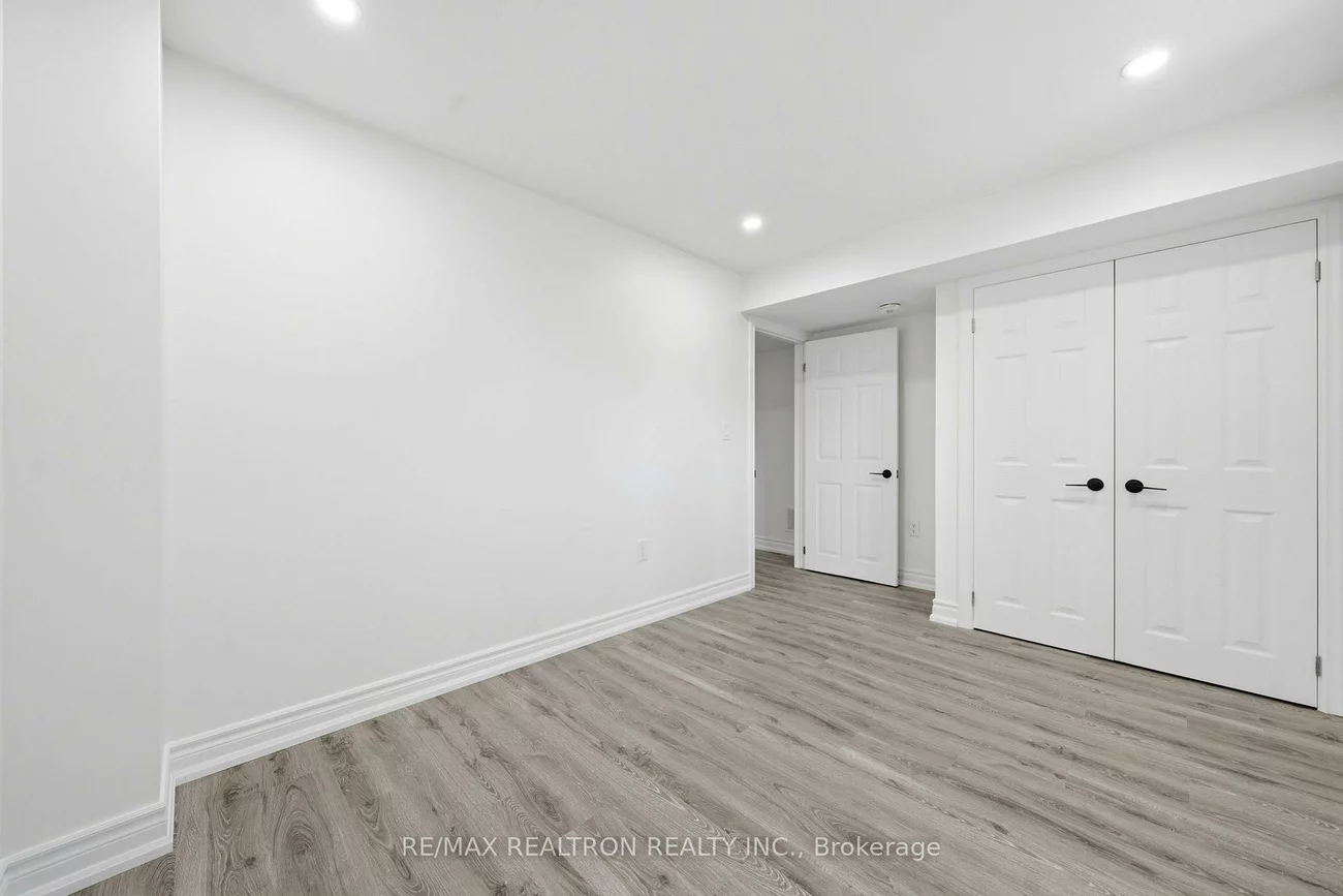55, Bartram, Bradford, Bradford West Gwillimbury