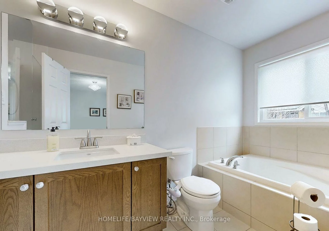 245, Orr, Bradford, Bradford West Gwillimbury