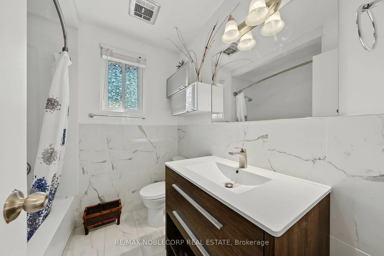 166, Collings, Bradford, Bradford West Gwillimbury
