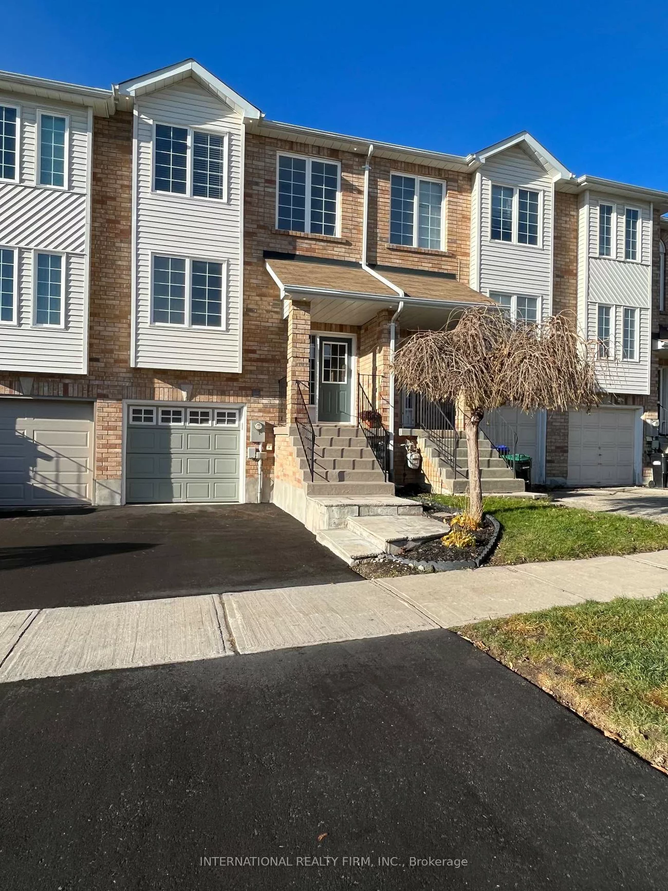 44, Natale, Bradford, Bradford West Gwillimbury