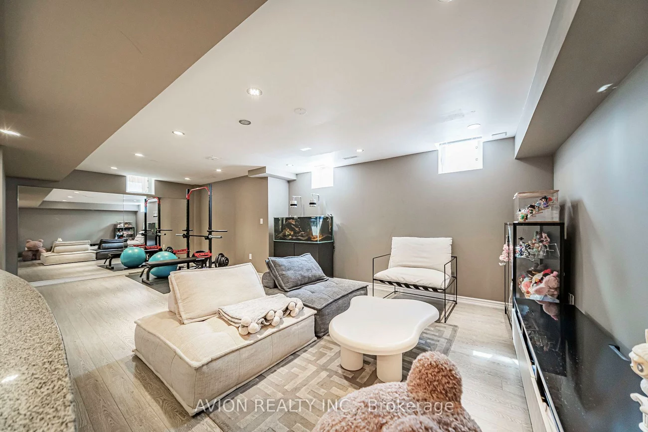 46, Rogers, Bradford, Bradford West Gwillimbury