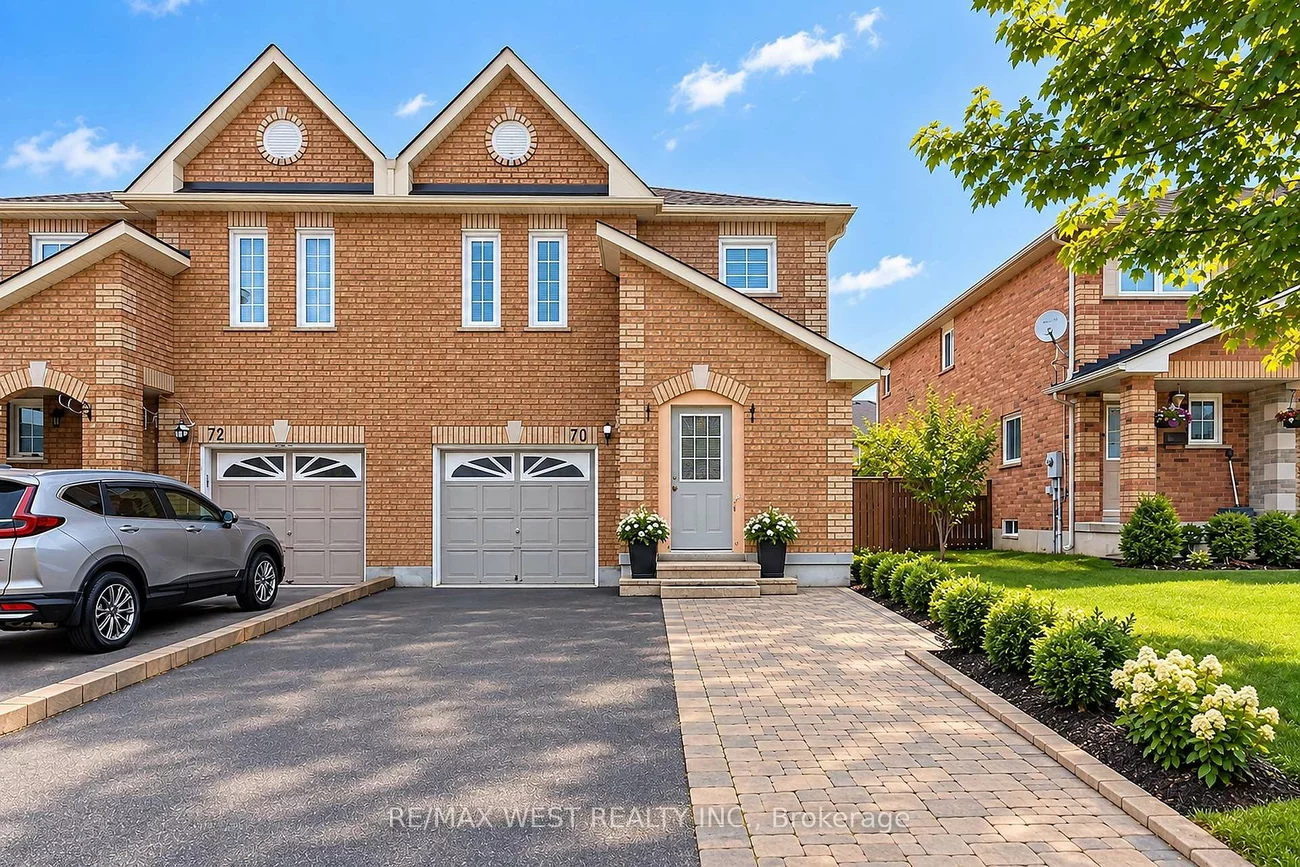 70, Breeze, Bradford, Bradford West Gwillimbury