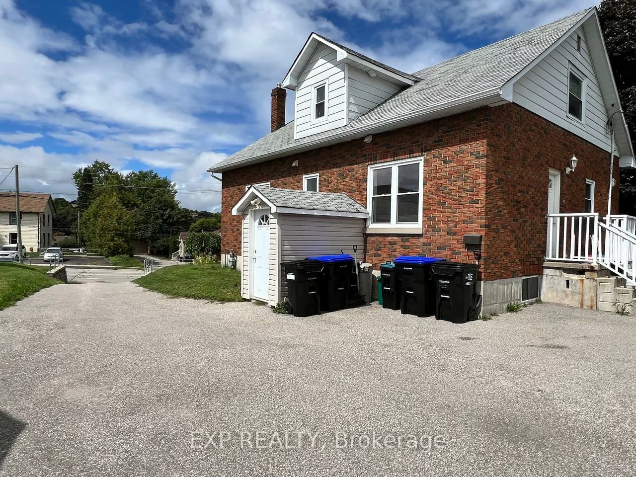 205, Simcoe, Bradford, Bradford West Gwillimbury