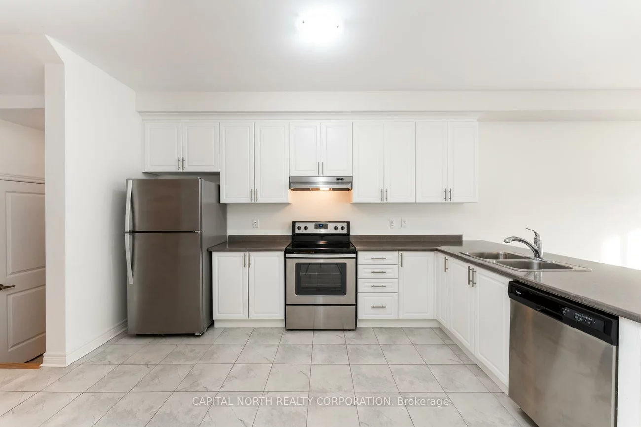 84, Fortis, Bradford, Bradford West Gwillimbury