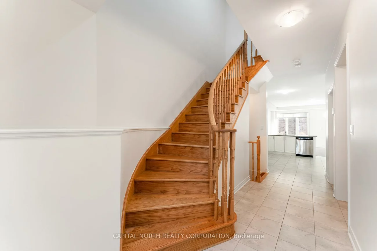 84, Fortis, Bradford, Bradford West Gwillimbury