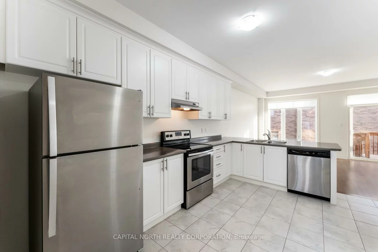 84, Fortis, Bradford, Bradford West Gwillimbury