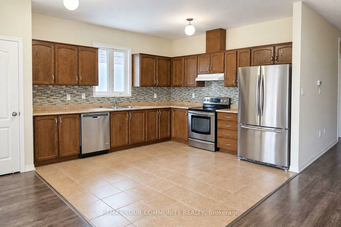 10, Armstrong, Bradford, Bradford West Gwillimbury