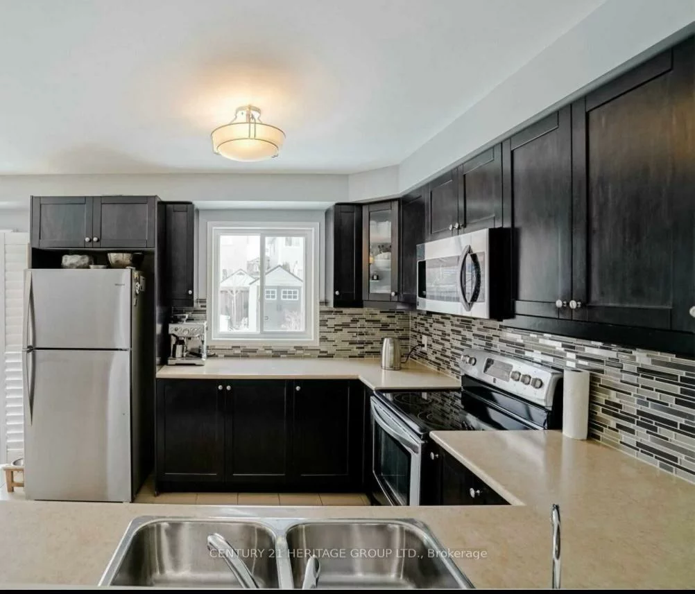 212, Armstrong, Bradford, Bradford West Gwillimbury