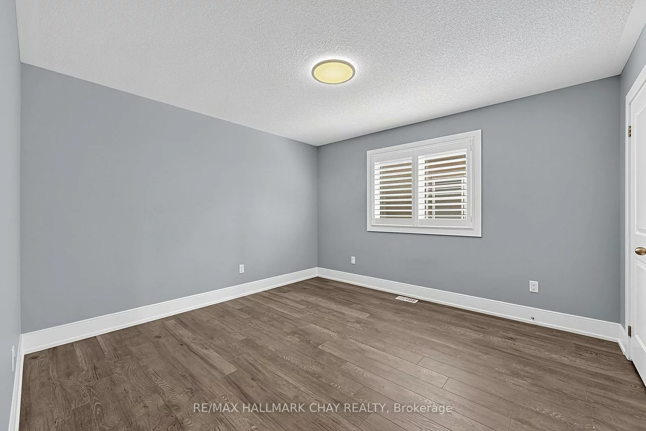 35, Tyndall, Bradford, Bradford West Gwillimbury