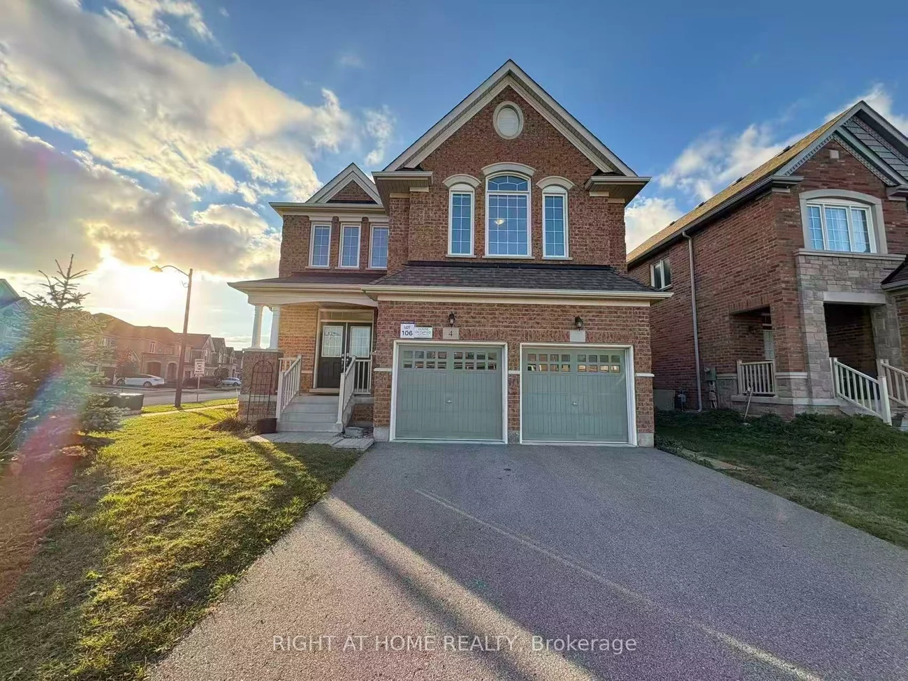 4, Empire, Bradford, Bradford West Gwillimbury