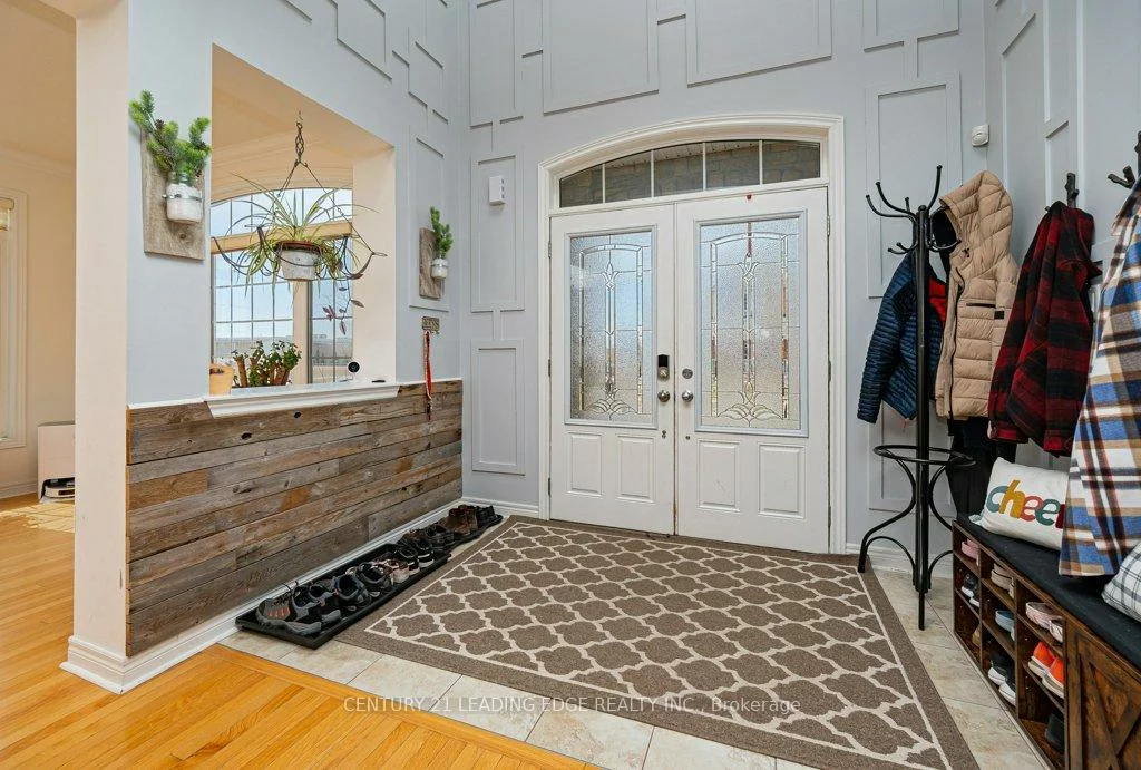 1, Russel, Bradford, Bradford West Gwillimbury