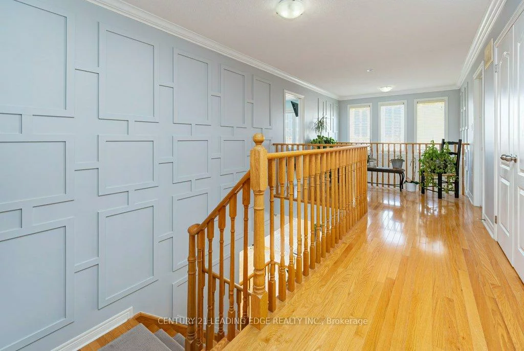 1, Russel, Bradford, Bradford West Gwillimbury