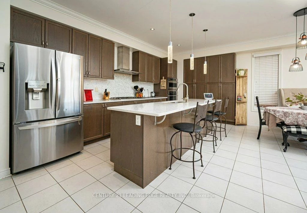 1, Russel, Bradford, Bradford West Gwillimbury