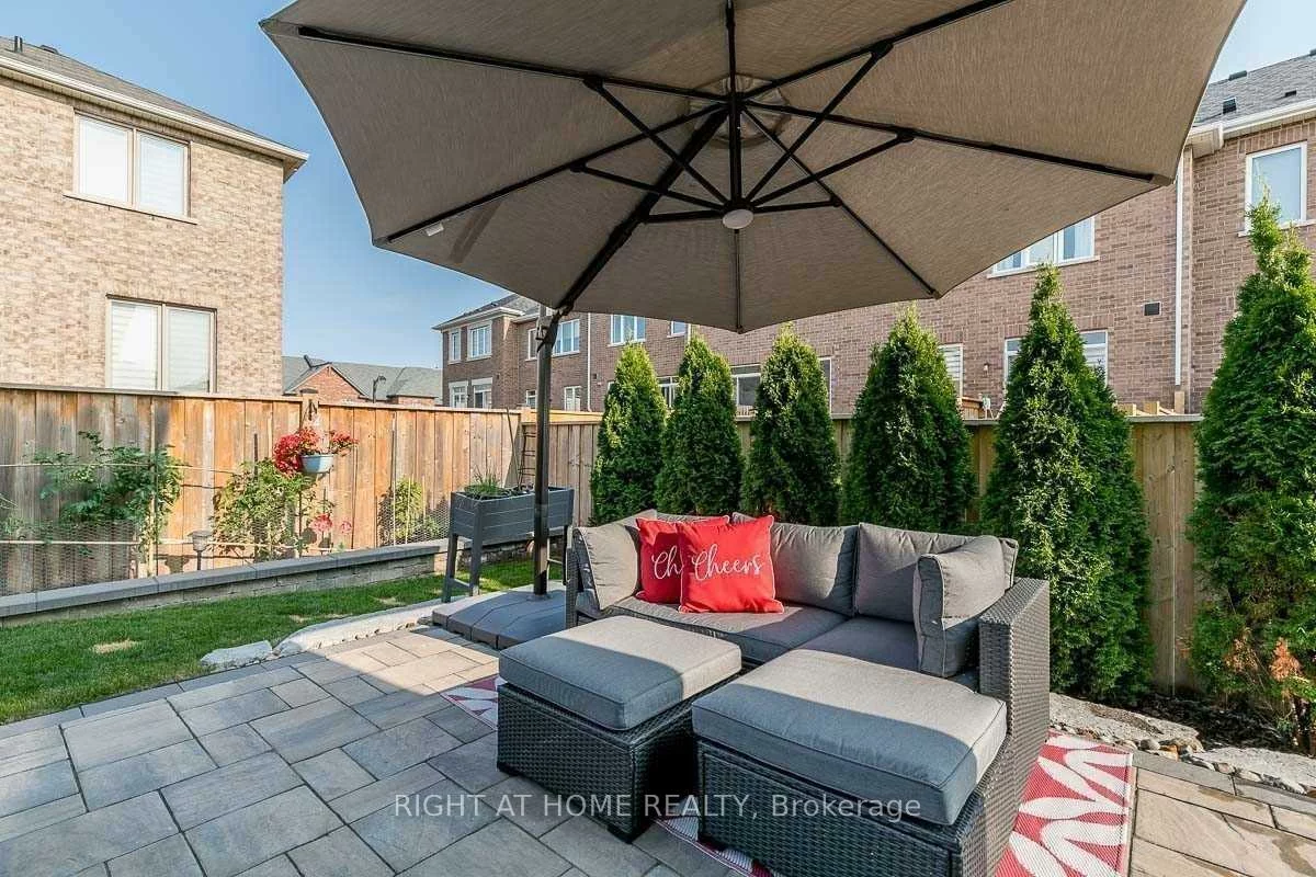 86, Selby, Bradford, Bradford West Gwillimbury