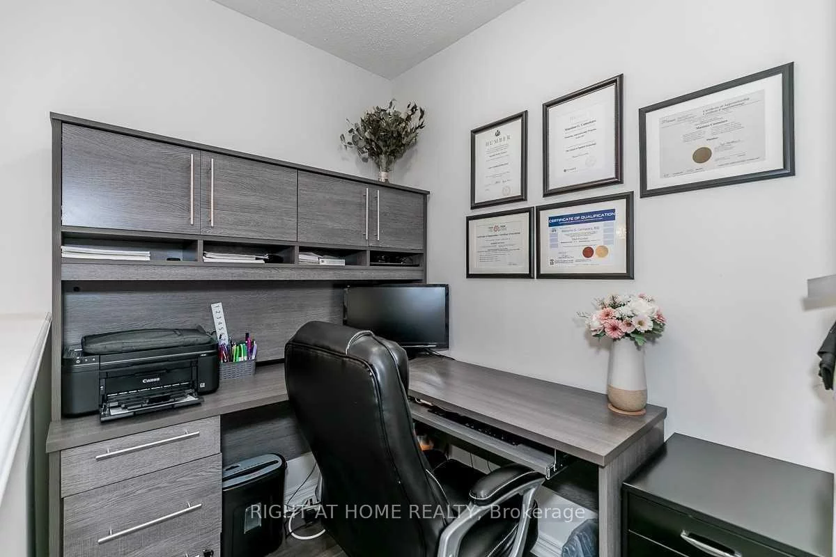 86, Selby, Bradford, Bradford West Gwillimbury