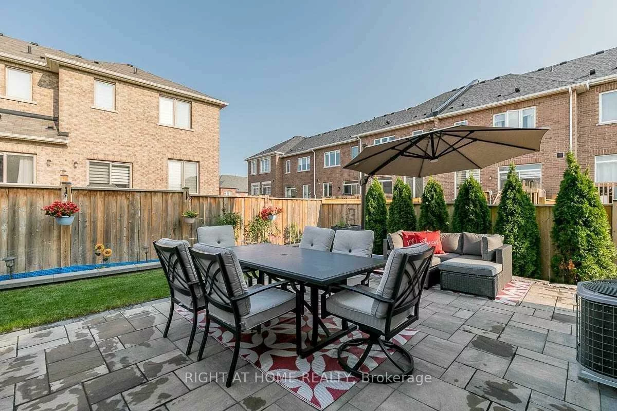 86, Selby, Bradford, Bradford West Gwillimbury