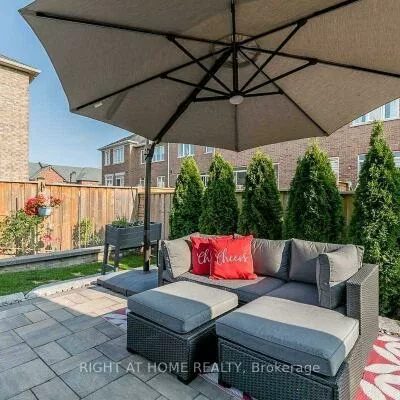 86, Selby, Bradford, Bradford West Gwillimbury