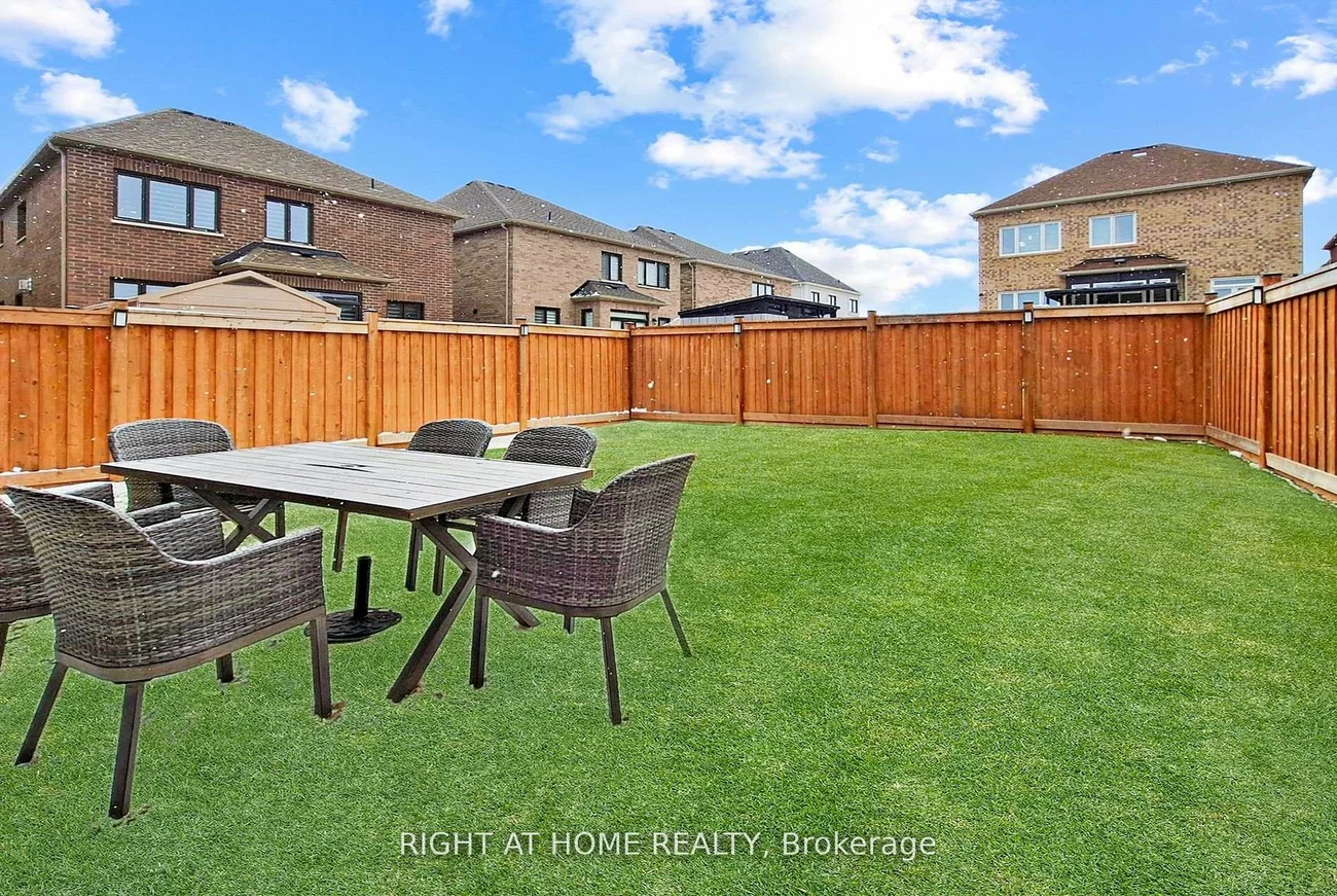 121, Bartram, Bradford, Bradford West Gwillimbury