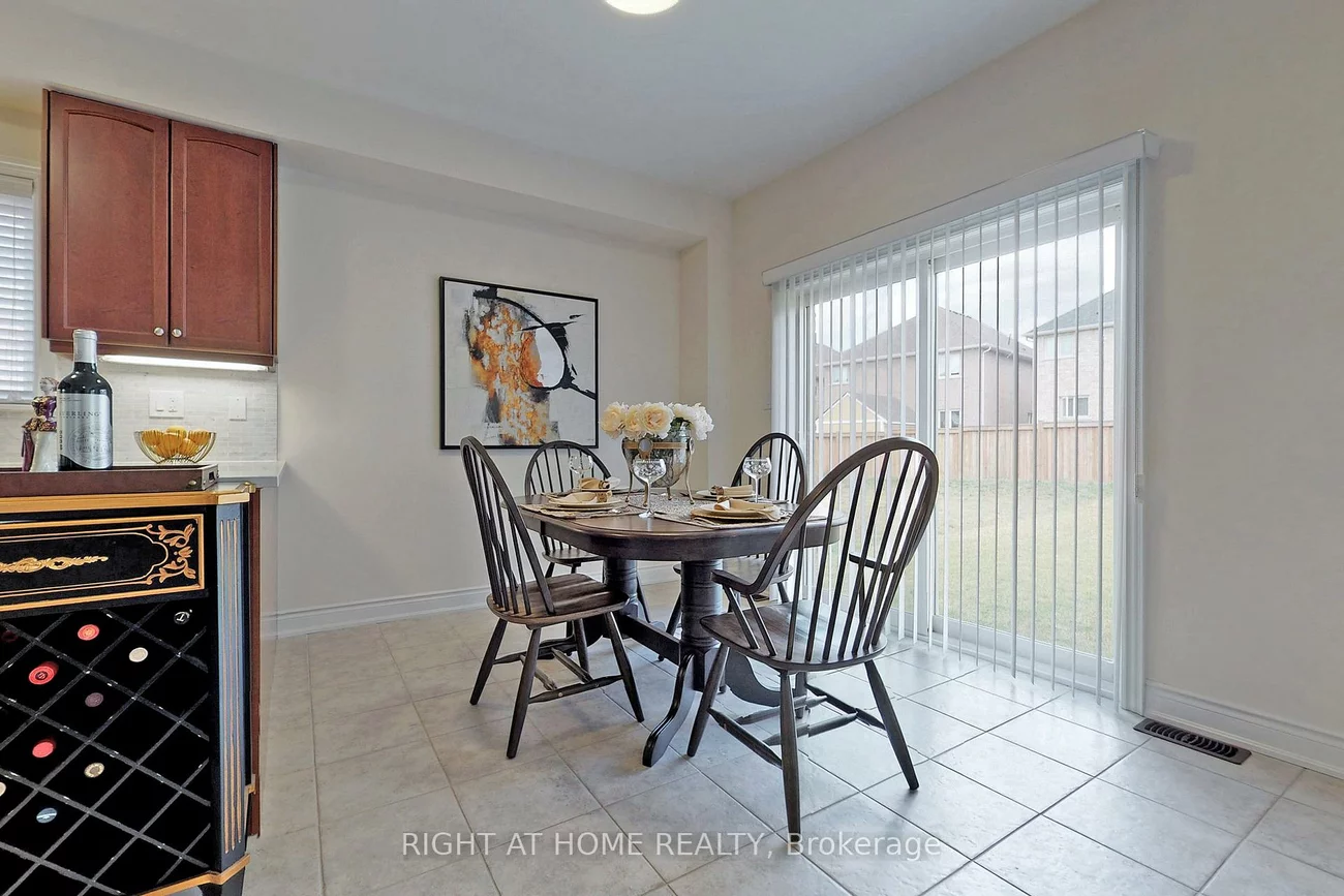 128, Milby, Bradford, Bradford West Gwillimbury