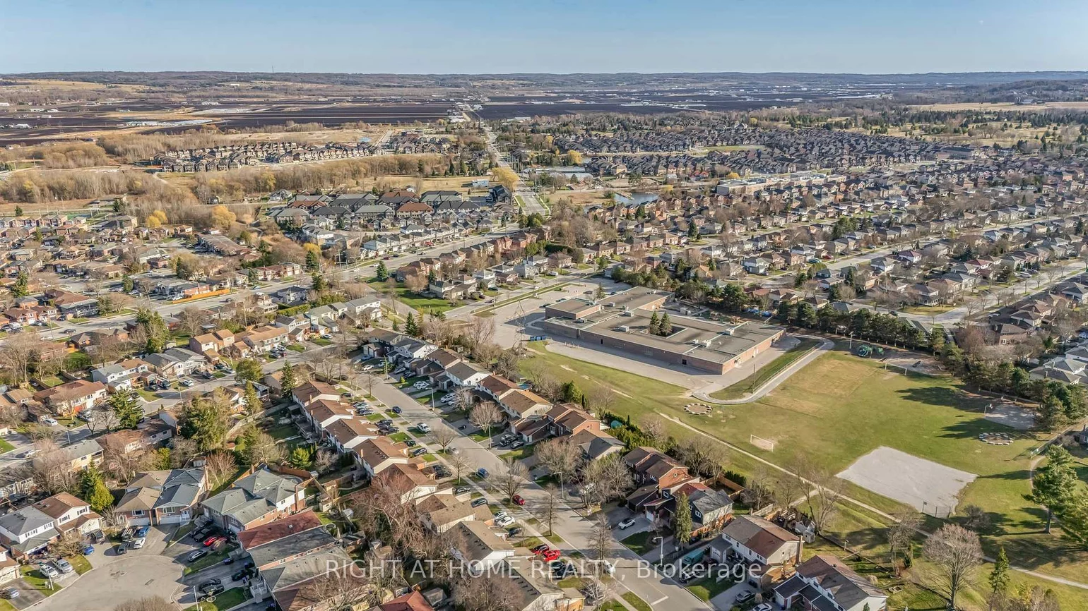 240, Collings, Bradford, Bradford West Gwillimbury