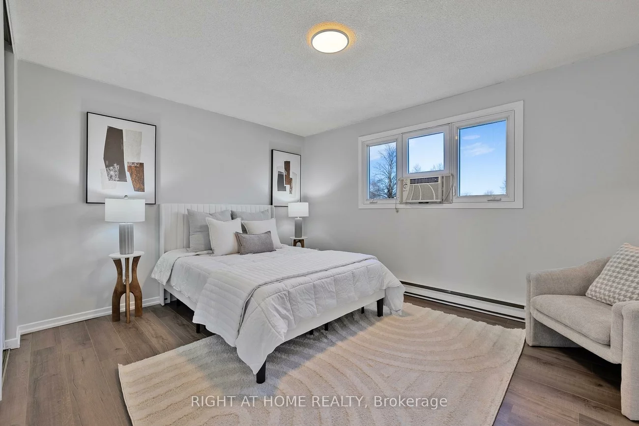 240, Collings, Bradford, Bradford West Gwillimbury