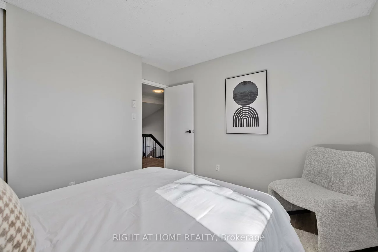 240, Collings, Bradford, Bradford West Gwillimbury