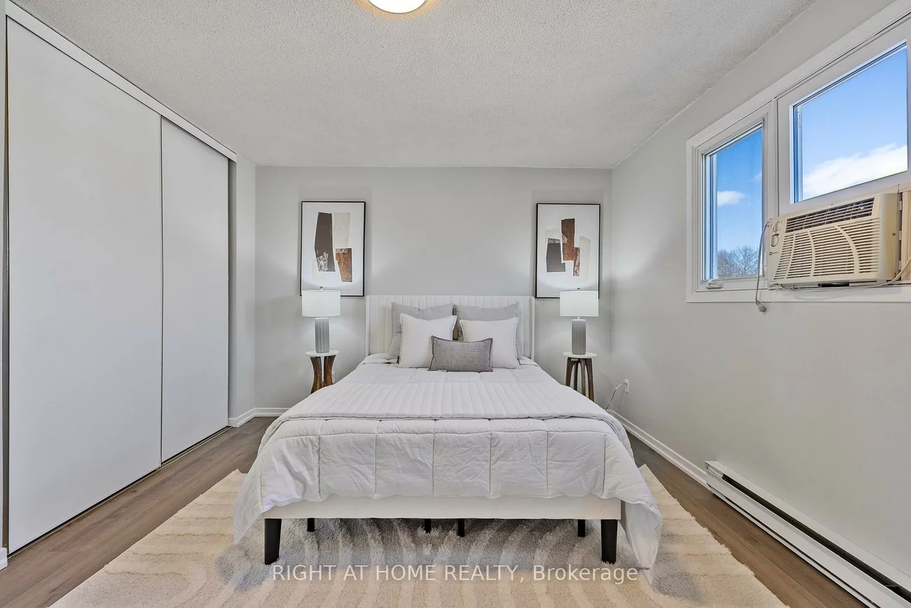 240, Collings, Bradford, Bradford West Gwillimbury