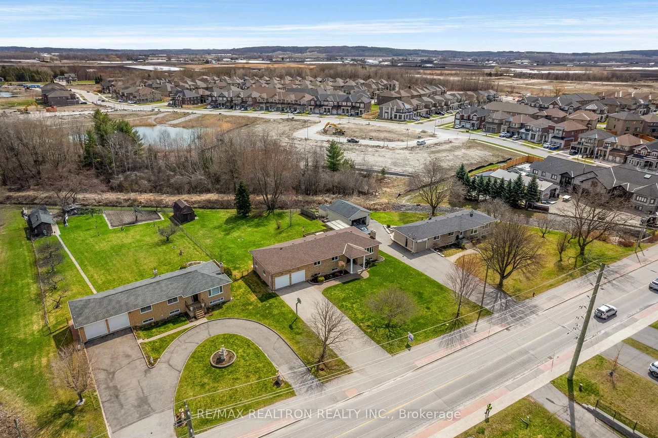 593, Simcoe, Bradford, Bradford West Gwillimbury