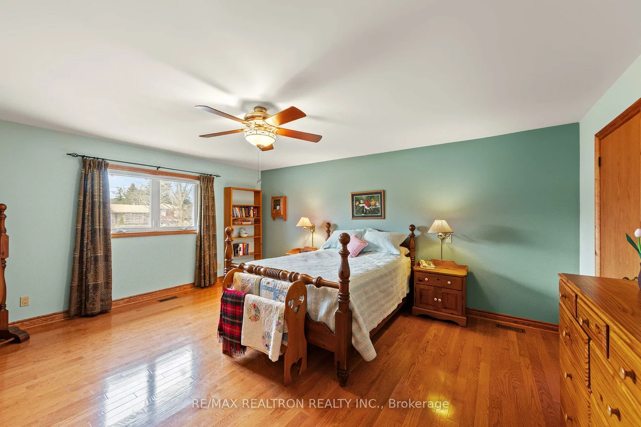 593, Simcoe, Bradford, Bradford West Gwillimbury