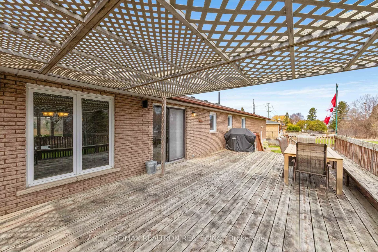 593, Simcoe, Bradford, Bradford West Gwillimbury