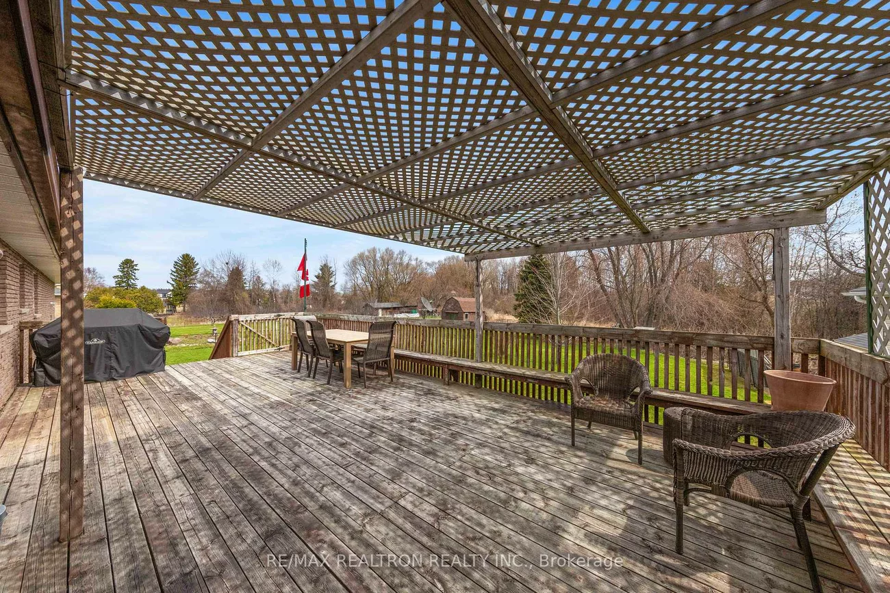593, Simcoe, Bradford, Bradford West Gwillimbury