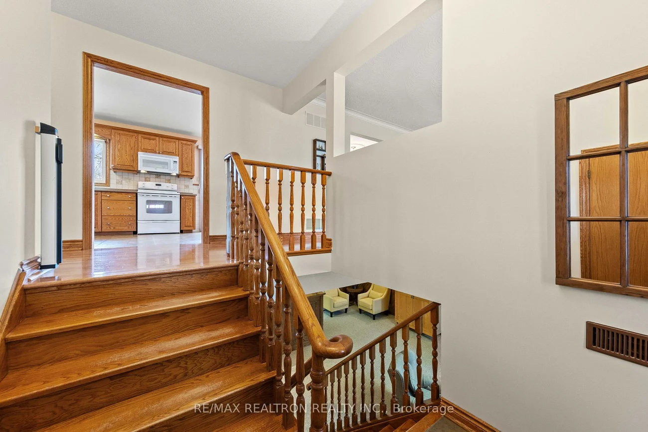 593, Simcoe, Bradford, Bradford West Gwillimbury
