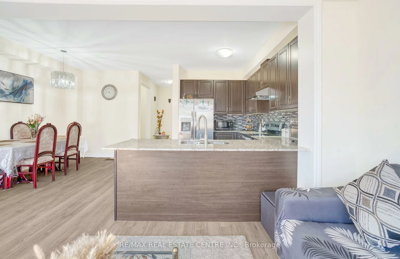 4, Westlake, Bradford, Bradford West Gwillimbury