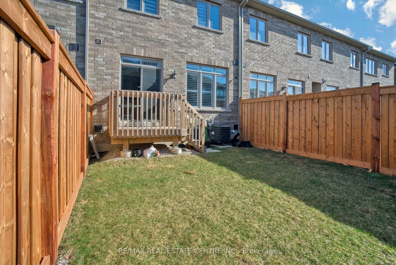 4, Westlake, Bradford, Bradford West Gwillimbury