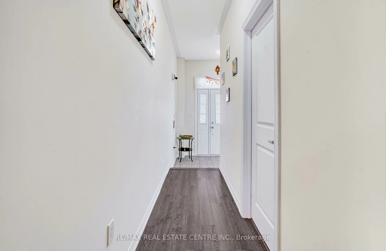4, Westlake, Bradford, Bradford West Gwillimbury