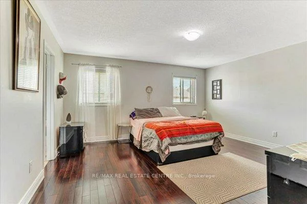 240, Armstrong, Bradford, Bradford West Gwillimbury