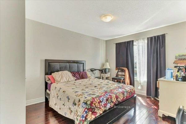 240, Armstrong, Bradford, Bradford West Gwillimbury
