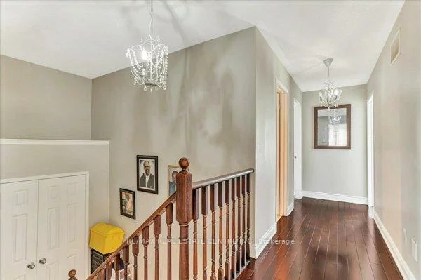 240, Armstrong, Bradford, Bradford West Gwillimbury
