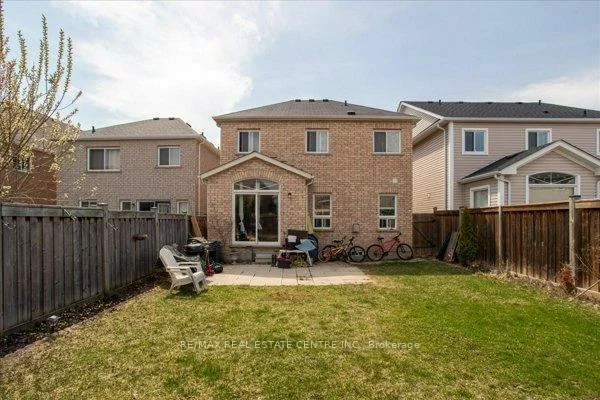 240, Armstrong, Bradford, Bradford West Gwillimbury
