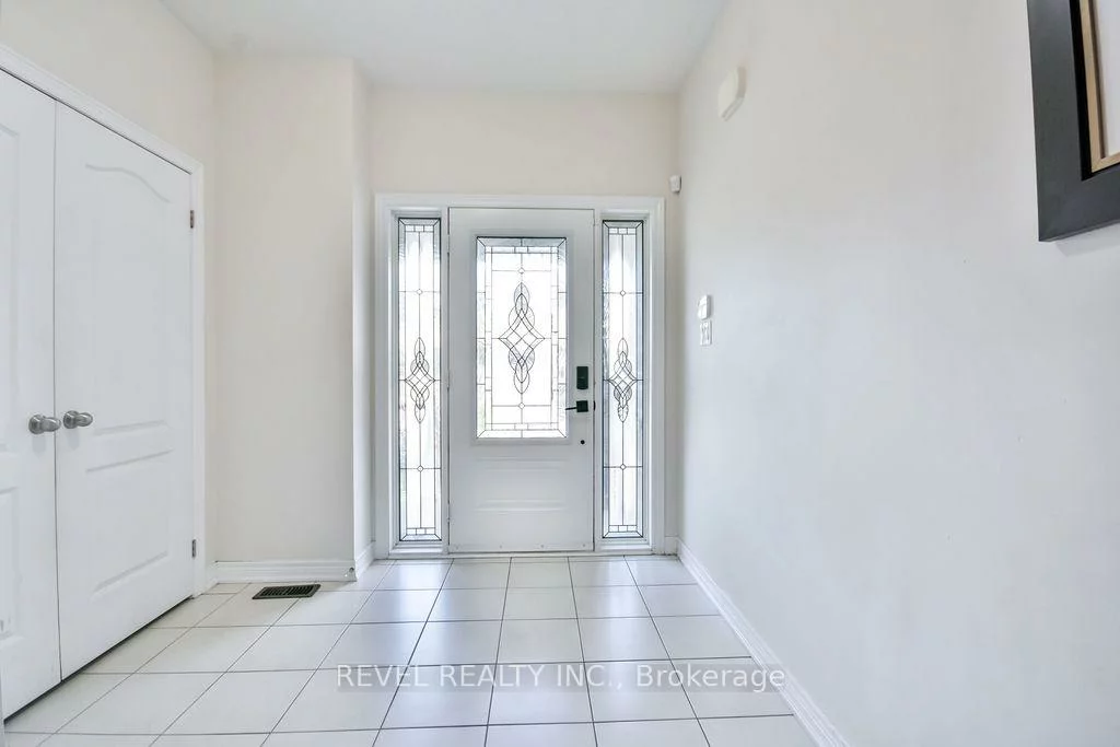55, Tyndall, Bradford, Bradford West Gwillimbury