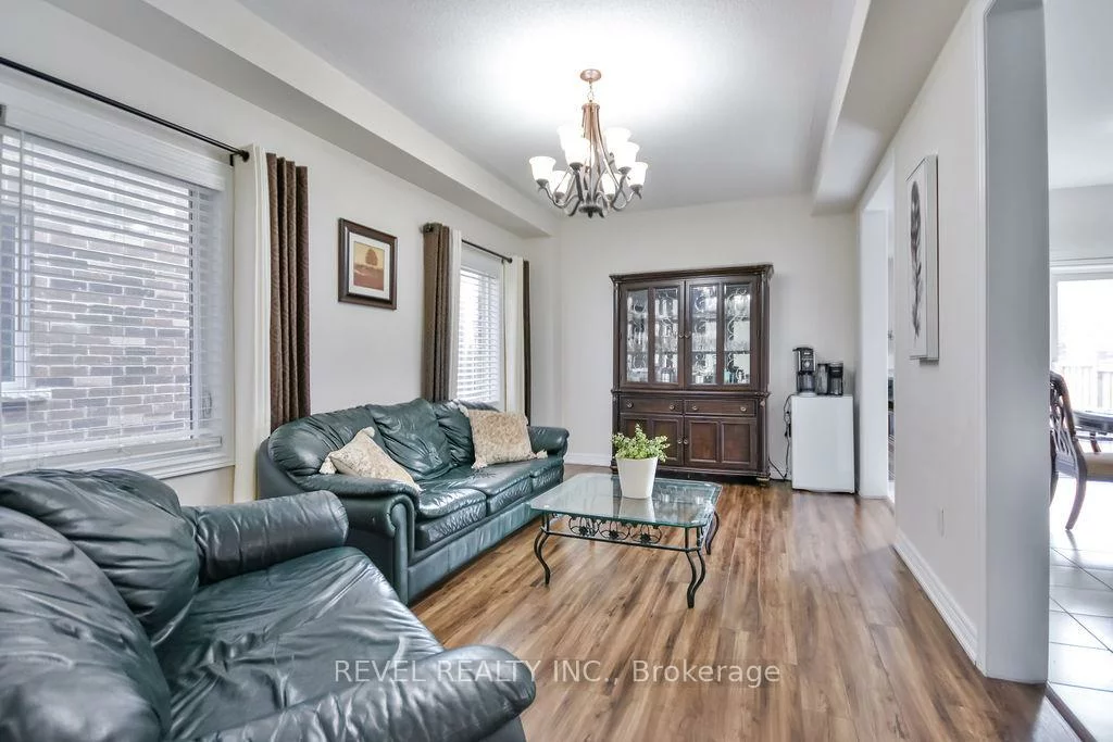 55, Tyndall, Bradford, Bradford West Gwillimbury