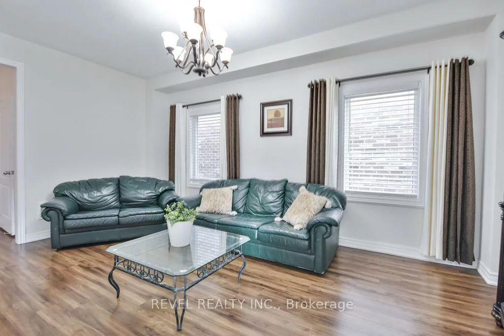 55, Tyndall, Bradford, Bradford West Gwillimbury